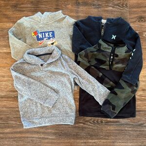 Boys hoodies / Sweaters - Size 6
